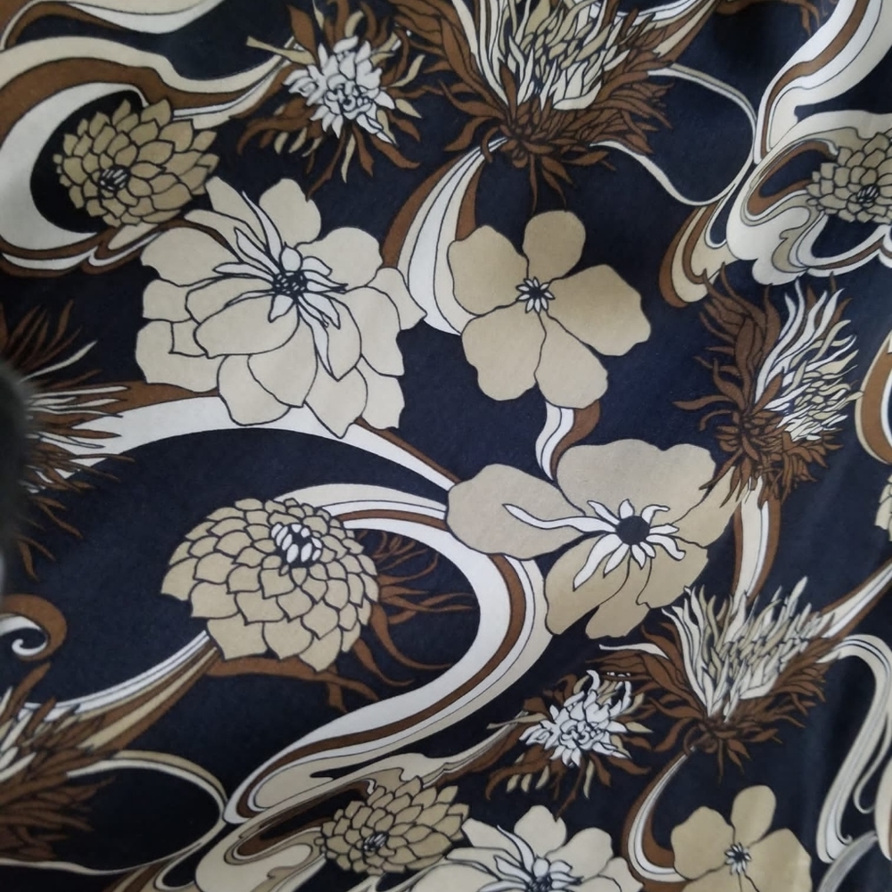 Massimo Dutti silk floral midi skirt size 6 - Picture 3 of 5